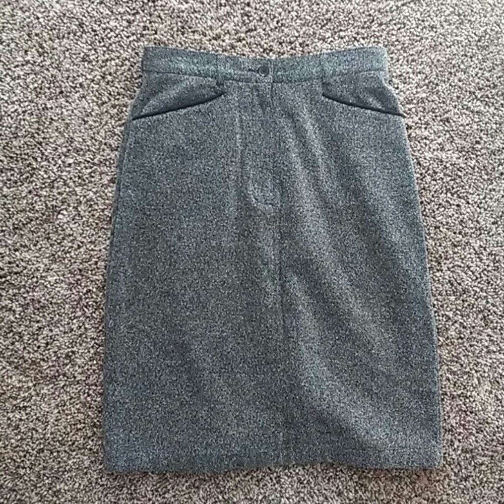 🌈 3/$10 SALE Grey Pencil Skirt